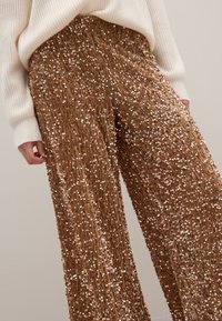 Брюки Брюки