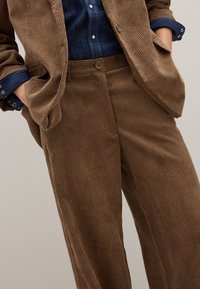 Широкие брюки Широкие брюки