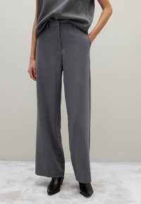 Широкие брюки Широкие брюки