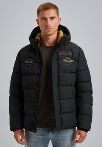 Зимняя куртка