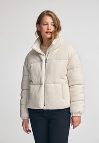 Зимняя куртка Зимняя куртка