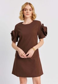 Короткое платье