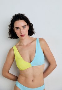 Верх от бикини