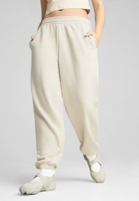 Спортивные штаны