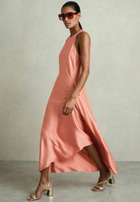 Платье макси