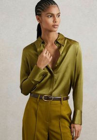 Шелковая блузка