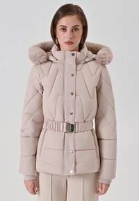 Зимняя куртка