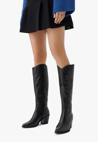 Сапоги Сапоги