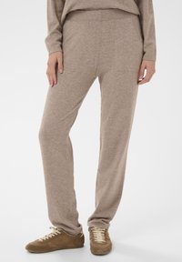 Прямые брюки