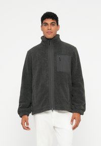 Флисовая куртка Флисовая куртка