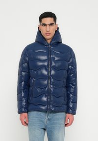 Зимняя куртка Зимняя куртка