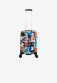 Чемодан на колесах