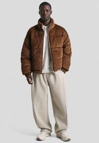 Зимняя куртка