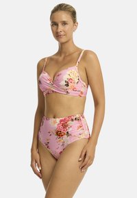 Низ от бикини