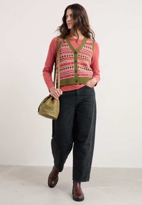 Жаккардовая вязаная кофта