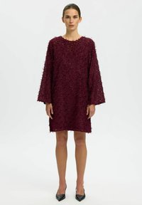 Короткое платье