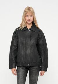 Кожаная куртка