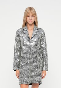 Коктейльное платье