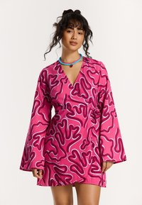 Короткое платье