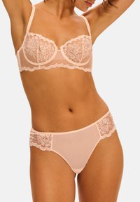 Бюстгальтер