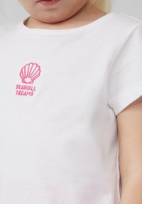 Футболка Футболка