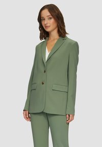 Костюм Костюм