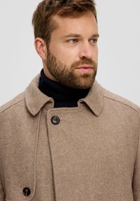 Шерстяное пальто Шерстяное пальто