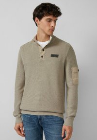 Пуловер Пуловер