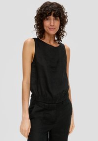 Блузка без рукавов