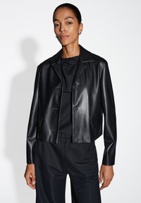 Кожаная куртка