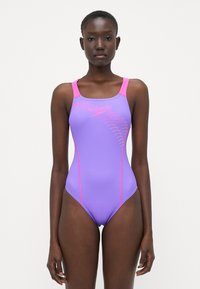 Слитный купальник