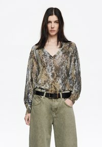 Пуловер Пуловер