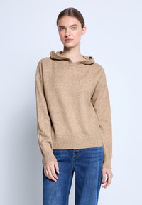 Пуловер с капюшоном