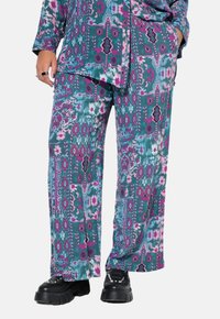 Широкие брюки