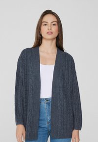 Длинный кардиган