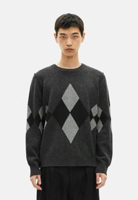 Пуловер Пуловер