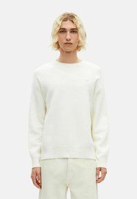 Пуловер Пуловер