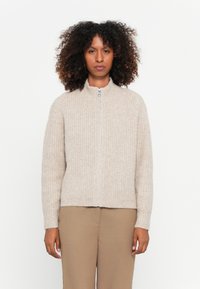 Кардиган Кардиган