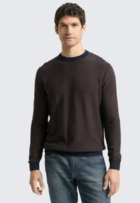 Пуловер Пуловер