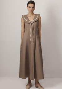 Платье макси