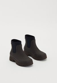 Резиновые сапоги