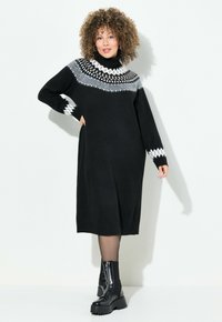 Вязаное платье Вязаное платье