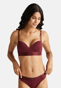 Бюстгальтер на косточках