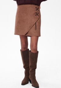 Кожаная юбка