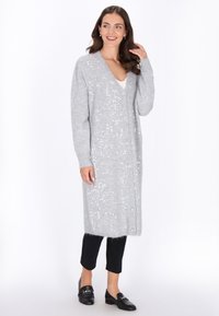 Длинный кардиган Длинный кардиган