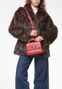 Кожаная сумка Кожаная сумка