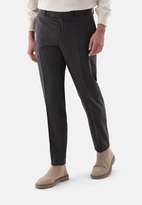 Костюмные брюки