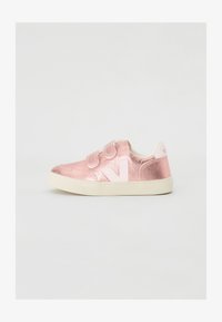 Детская обувь