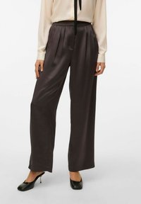 Широкие брюки Широкие брюки