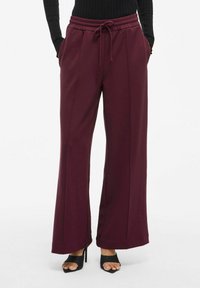 Свободные джинсы